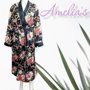 New Amelia's Robe Rose Foral Satin size M